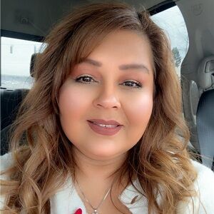 Meet your Posher, Mara